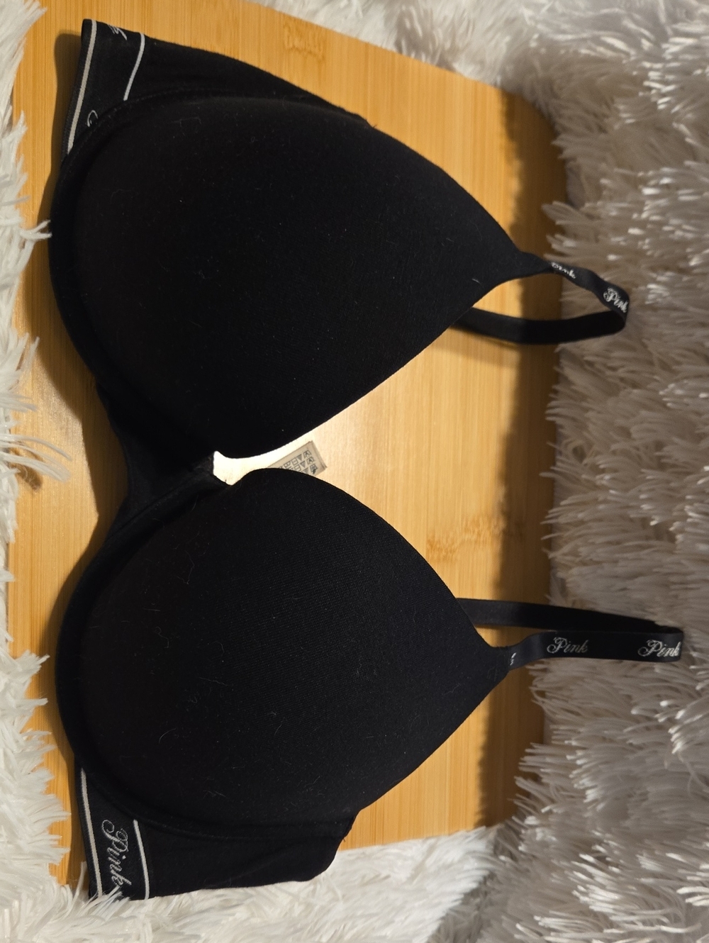 PINK Victoria's Secret Black Smooth Molded T-Shirt Bra